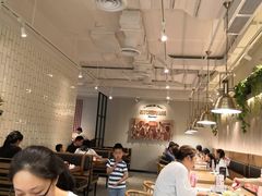 大堂-必胜客(百联又一城店)