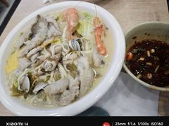 -木木鲜海鲜面(天一店)