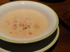 奶油海鲜浓汤-萨莉亚意式餐厅(南京环亚凯瑟琳广场店)