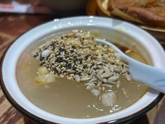 青岩糕粑稀饭-怪噜范·老贵阳街头名小吃(鸿通城店)