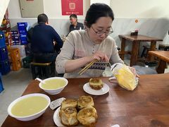 -宝瑞门钉肉饼店