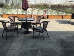 -上海星瀚奔驰4S店(红柳路店)