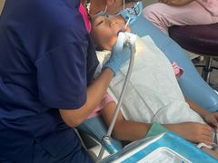 -艾齿口腔医院
