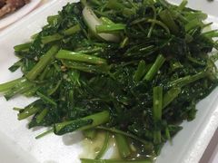 -纽顿熟食中心