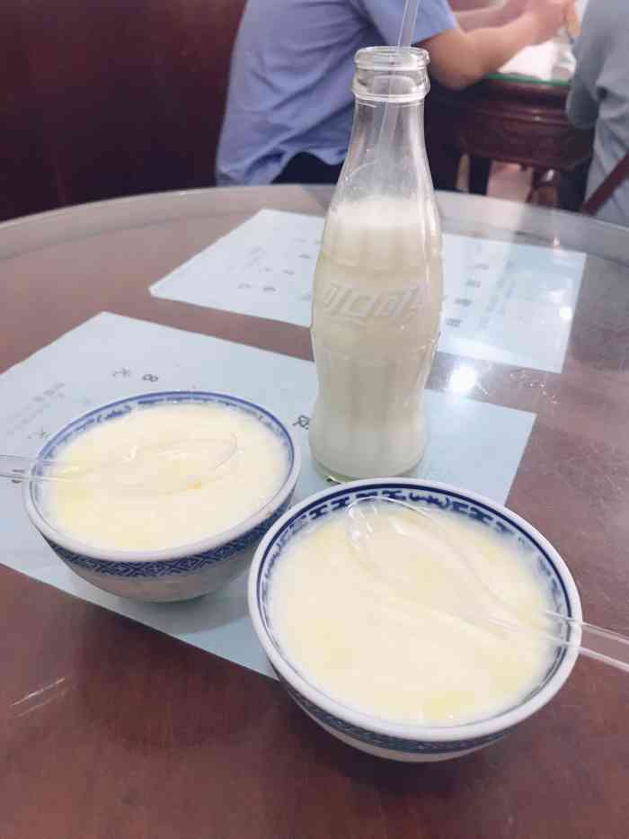 金榜牛奶店-"双皮奶,起源于清朝时代的顺德,属于广东好.