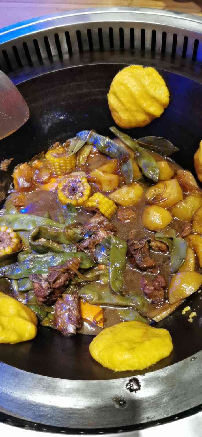 马家大院铁锅炖东北菜(八角店)