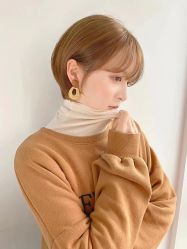 -变画·发型STUDIO