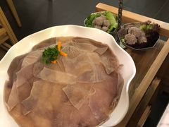 -左庭右院鲜牛肉火锅(浦江欢乐颂店)