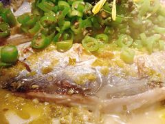 -鸣记脆皮烤鱼·海鲜烤鱼(三八广场店)