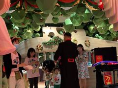 -水桶王国主题餐厅·聚会·生日派对·亲子活动·家庭套餐(亚龙湾希尔顿店)