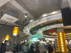 -老房老舍重庆火锅(假日城市店)