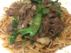 招牌湿炒牛河-潮泰牛肉火锅 · 创于1992年(车公庙店)