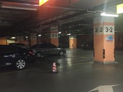 -大宁国际商业广场-地下停车库