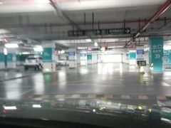 -龙湖虹桥天街-停车场