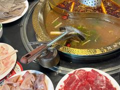 -周老三跷脚牛肉·全牛火锅(非遗传承店)