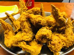 -BHC炸鸡(明洞总店)