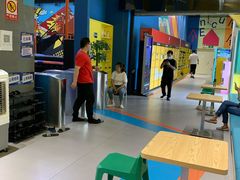 -爱蹦iBOON蹦床运动馆(江汉店)