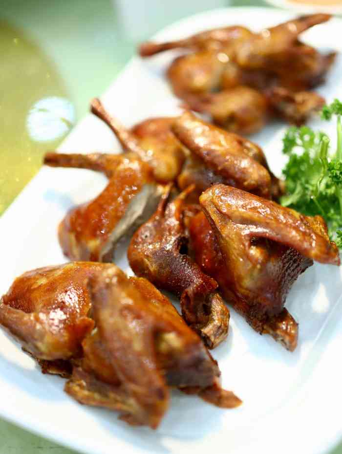 巨元河鲜酒楼-"「白切波罗鸡」白切鸡的品质挺好的.肉质鲜.