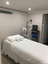 -JNK皮肤管理中心