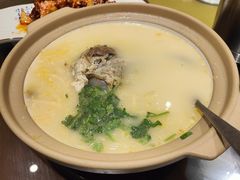 酸菜炖大骨棒-津菜宋记老房子(鼓楼店)