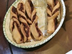 -东口码头·烧鸽子·鱼头泡饼·地方菜(金鹰悦城店)