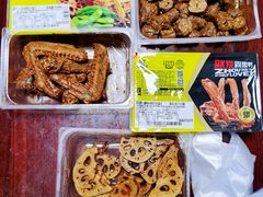 卤鸭脖-周黑鸭(北京海淀区新中关店)