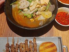 -万记麻辣烫国展总店