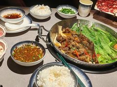 -伴山牛贵州黄牛肉火锅·苗疆非遗艺术餐厅(上海首店)