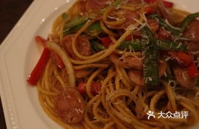 Black Pepper Sausage Pasta