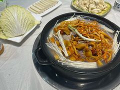 -九寨特色牦牛肉汤锅 羊肉汤锅