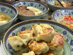-无名氏宵夜小摊(祝家三姐妹馄饨店)