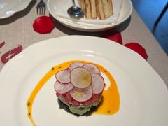 牛肉塔塔配牛油果黑橄榄酱-Solo(衡山路店)