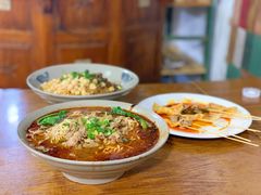 -丁丁猫重庆小面(徐州路店)