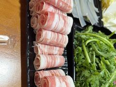 -果松木炭酸菜铜火锅·外婆参鸡汤