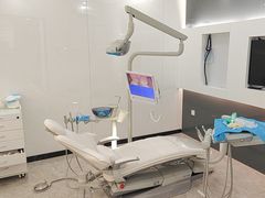 -武汉仁爱口腔(光谷店)