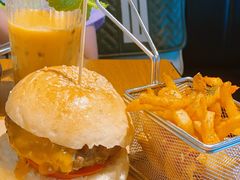 -The Diner X餐厅(青岛万象城店)