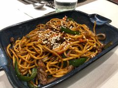 -悦享绿山墙西餐厅