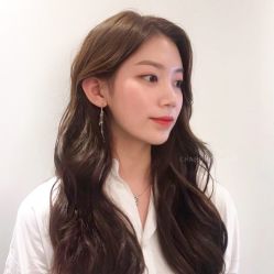 -变画·发型STUDIO