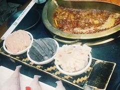 -沸炉重庆老火锅(军事博物馆店)