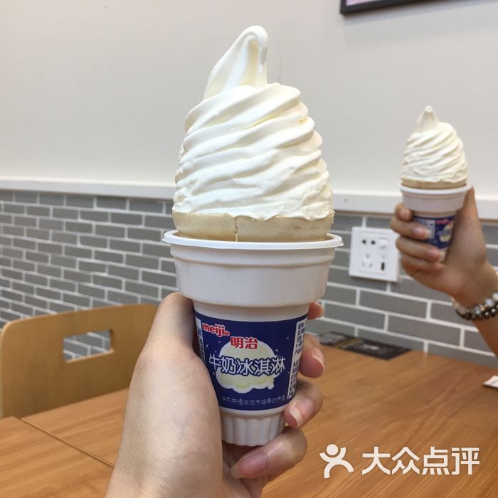 全家便利店 明治牛奶火炬雪糕                 si蠢苞           si