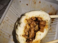 麻辣香菇鸡丁包-老陶包子铺(南大西南村店)