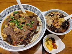 招牌大片牛肉粉-粉吖吖·邵阳米粉(体育西路店)