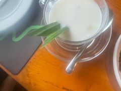 -Chom Cafe and Restaurant