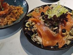 烟熏三文鱼杂菌沙拉-BE BRIGHT KITCHEN(正佳广场店)