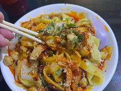 -烤肉小伙烤肉店