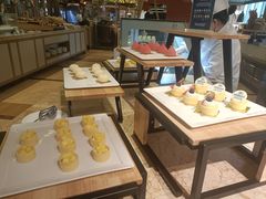 -大中华希尔顿酒店-念自助餐·嗨啤·小龙虾