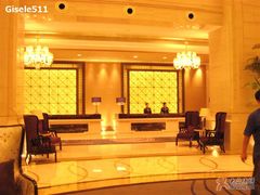 前台-上海浦东滨江喜来登酒店
