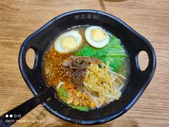 -桂在香知桂林米粉(红博中央公园店)