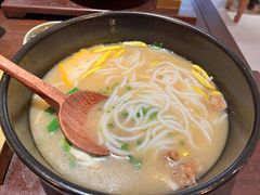 -银米·云南传统过桥米线(双廊黑金冠店)