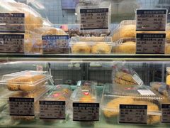 -白玉兰食品甜凤店(合生汇店)